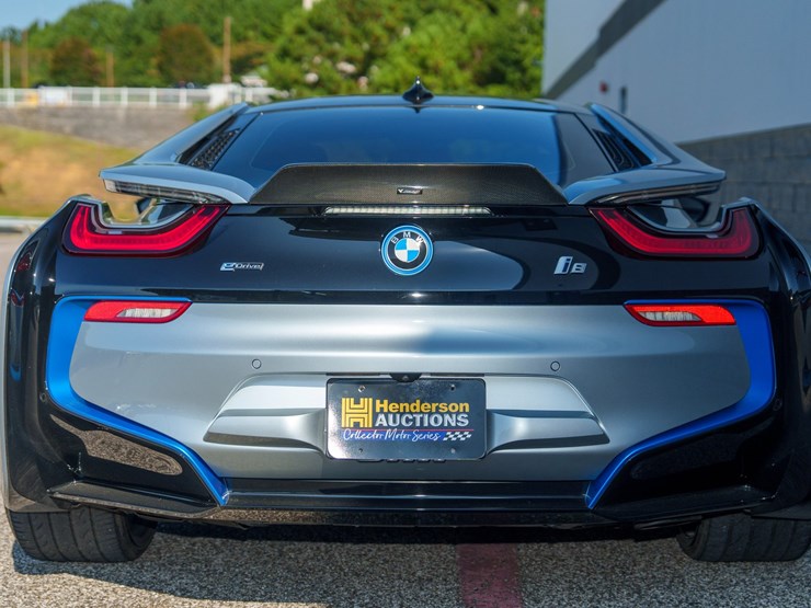 #1064-•-2015-bmw-i-8-image-6