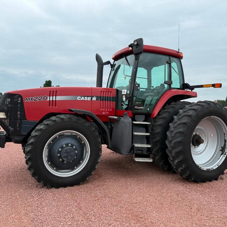 CASE IH MX220