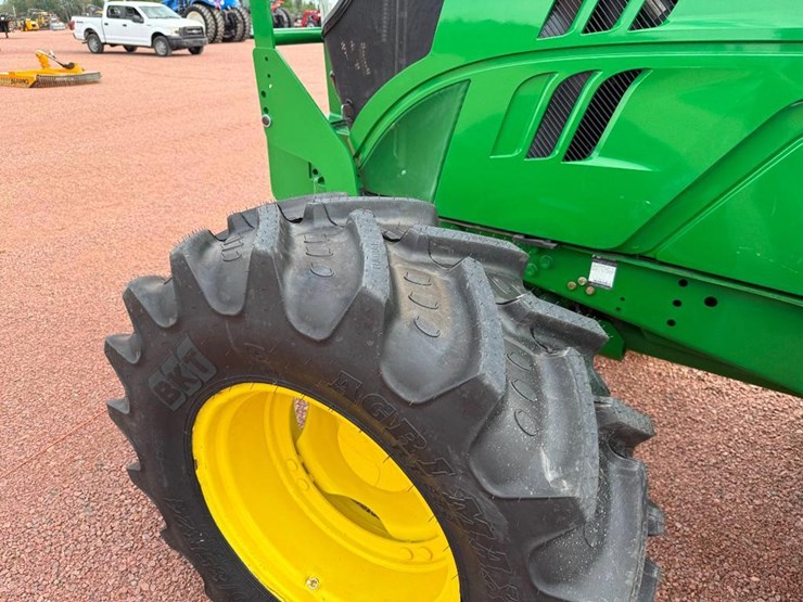 john-deere-6105m-image-10