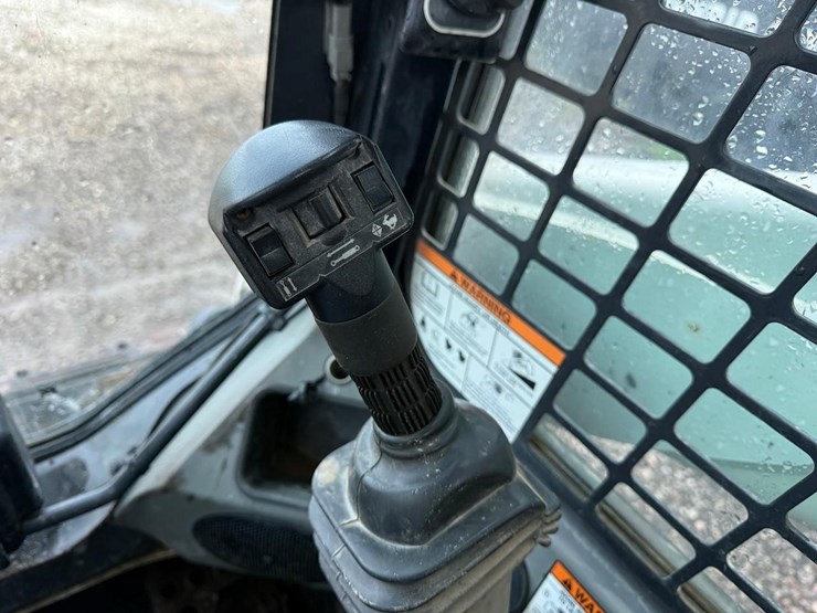 2016-bobcat-t650-image-20