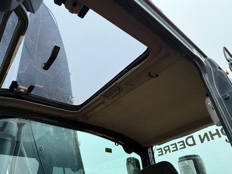 john-deere-2010-image-48