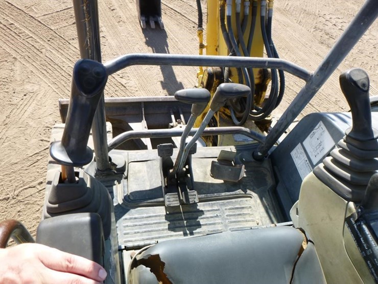 2003-kobelco-sk45sr-image-8