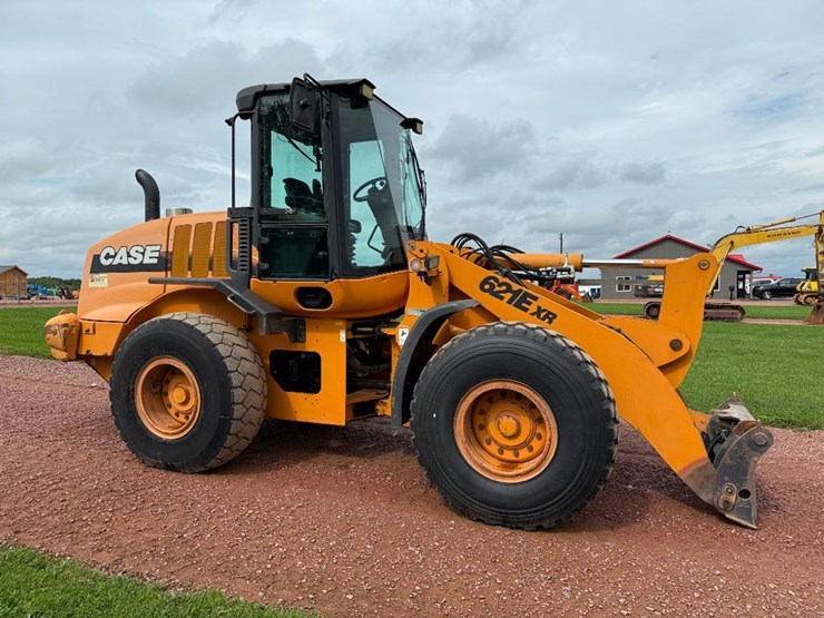 2009-case-621e-xr-image-5