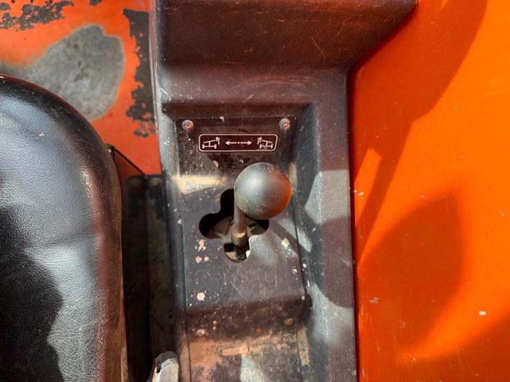 2014-jlg-g6-42a-image-39