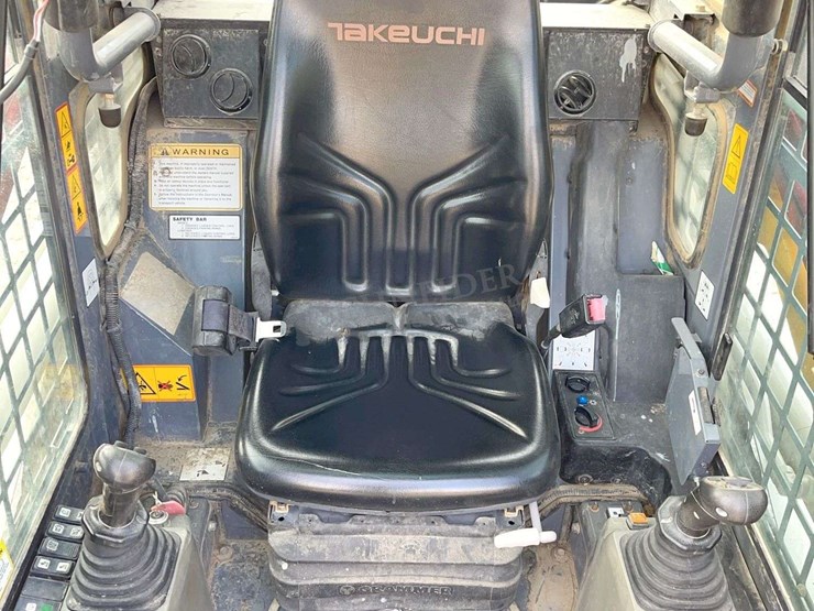 2012-takeuchi-tl10-image-26