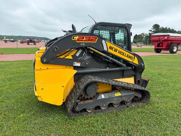 new-holland-c232-image-4