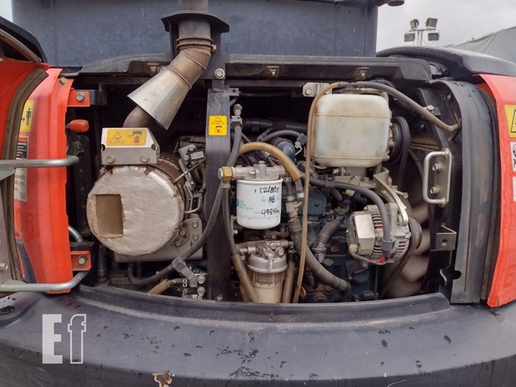 2016-kubota-kx040-4-image-32