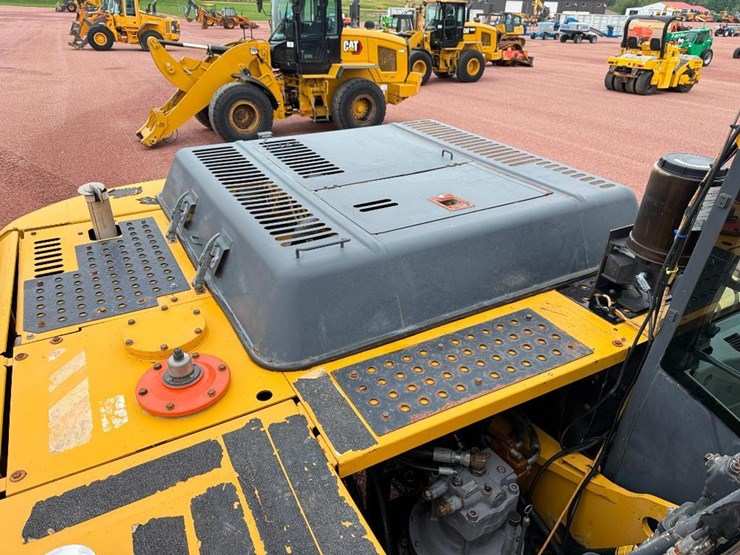 john-deere-2010-image-39