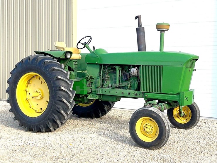 john-deere-4010-image-1