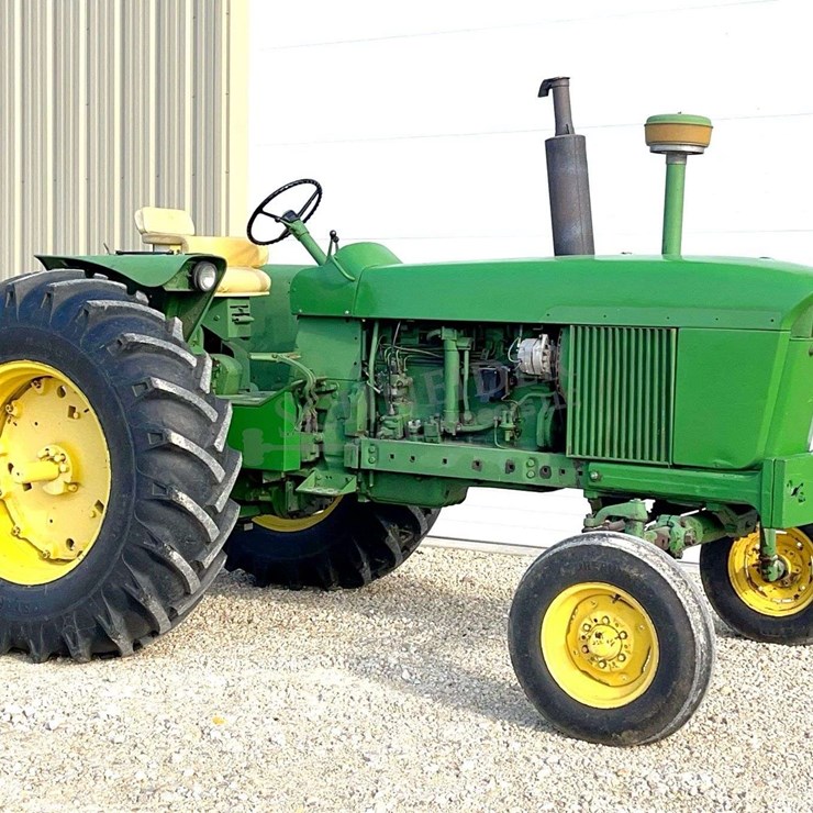 JOHN DEERE 4010