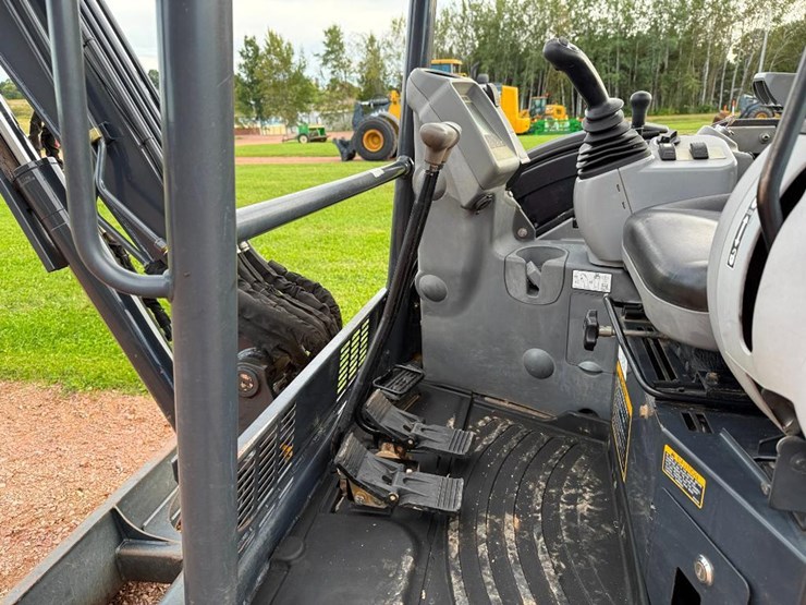 deere-35g-image-39
