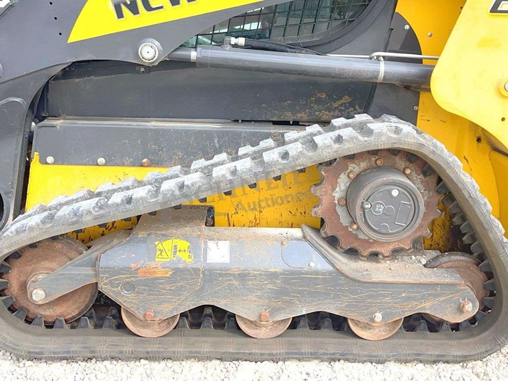 2021-new-holland-c327-image-36