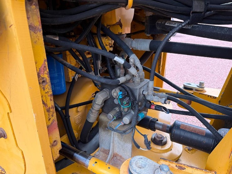 deere-644k-image-41