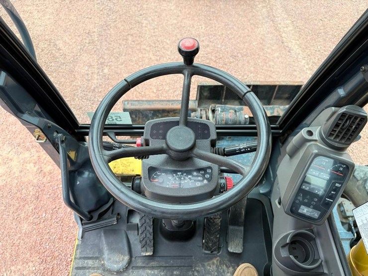 deere-210c-w-image-55