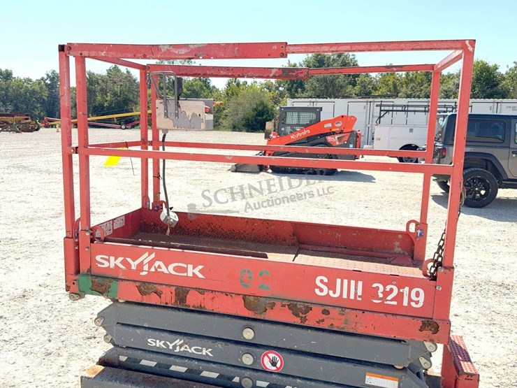 2017-skyjack-sjiii3219-image-24