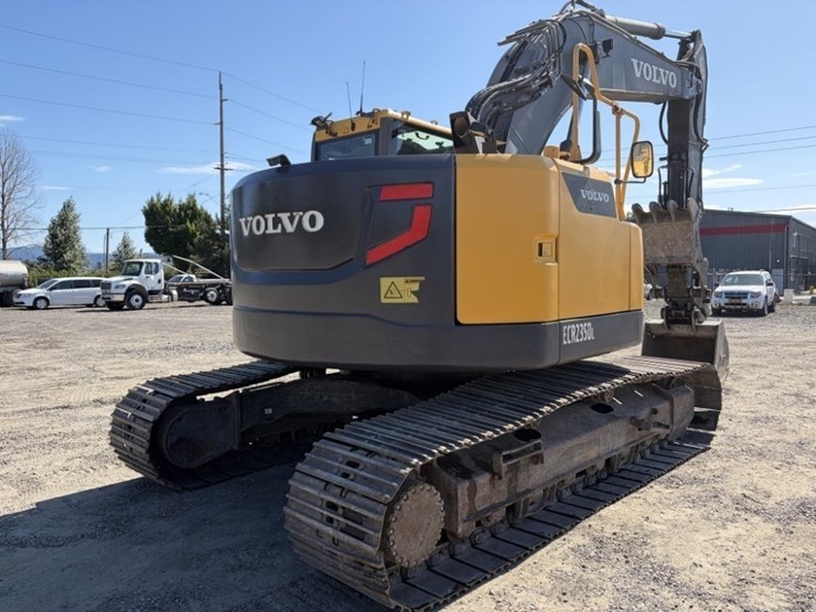2012-volvo-ecr235dl-image-4