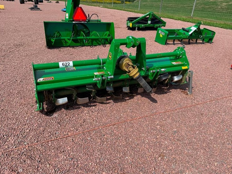 john-deere-681-image-1