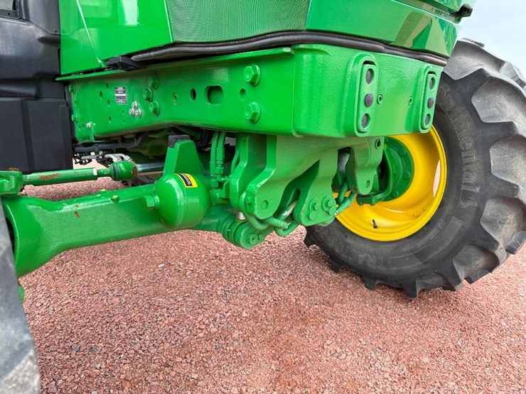 john-deere-6120r-image-32