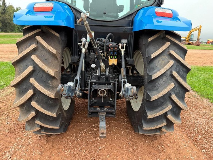 new-holland-ts130a-image-38