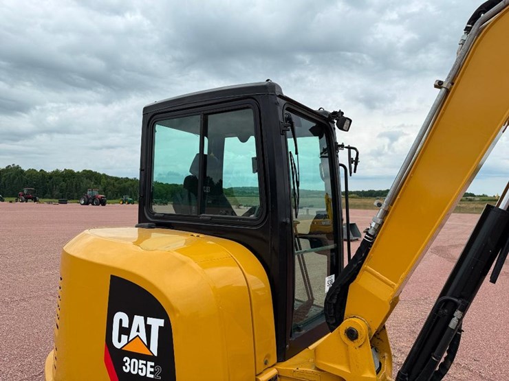 caterpillar-305e2-cr-image-13