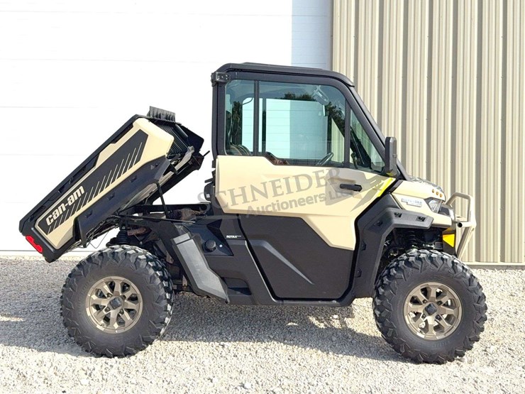2023-can-am-hd10-defender-limited-4x4-utv-image-4