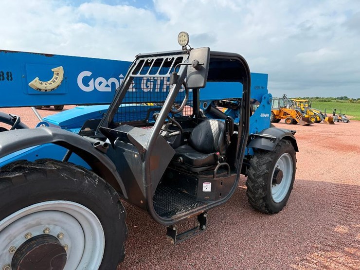 2016-genie-gth844-image-15