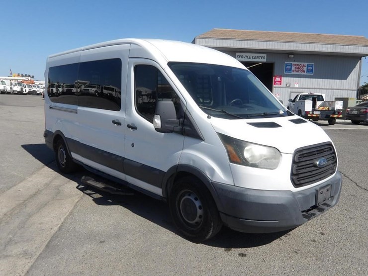 2017-ford-transit-image-3
