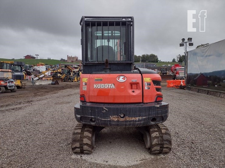 2016-kubota-kx040-4-image-4