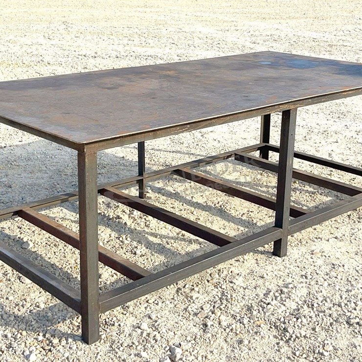 4'x8' steel work table w/ 8" vise