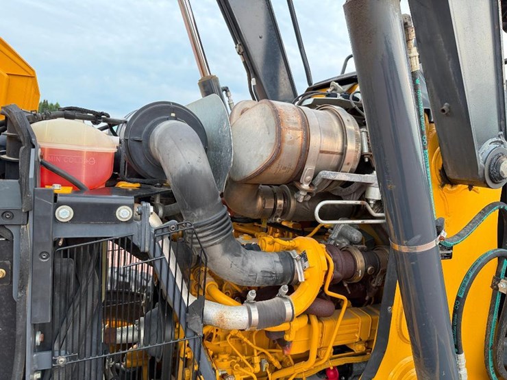 2019-deere-310sl-hl-image-50