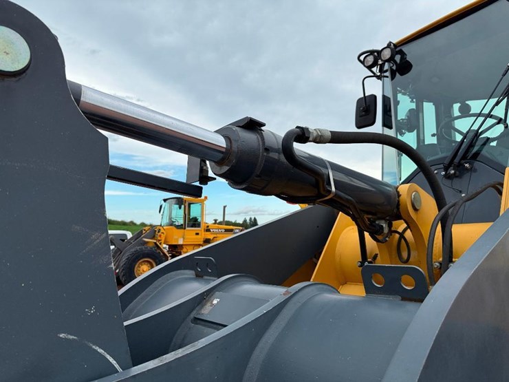 deere-624k-image-31