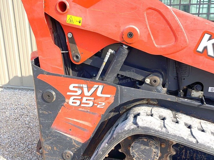 2019-kubota-svl65-2-image-36