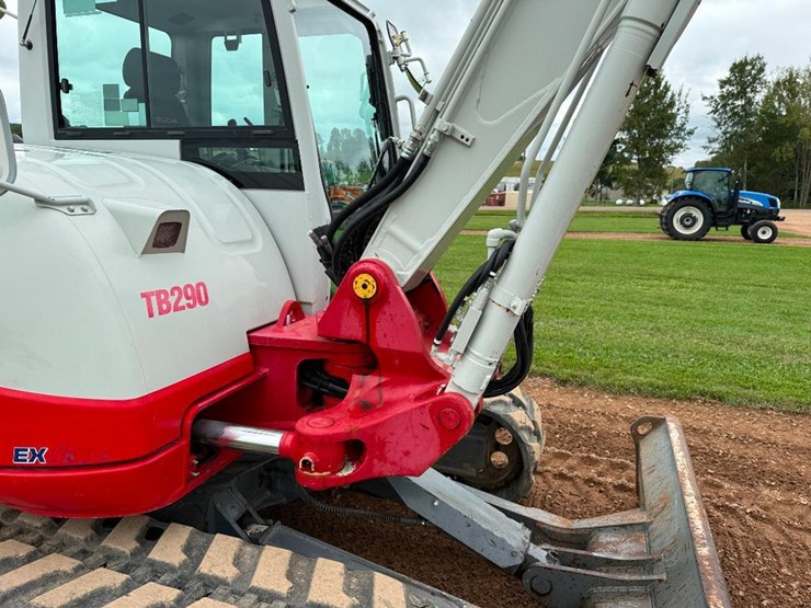 takeuchi-tb290-image-33