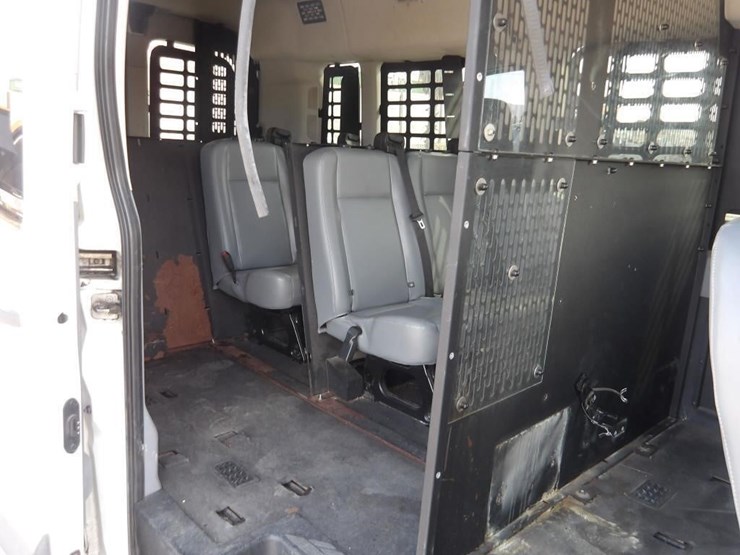 2017-ford-transit-image-13