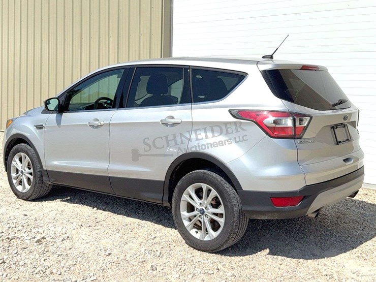 2017-ford-escape-se-image-6