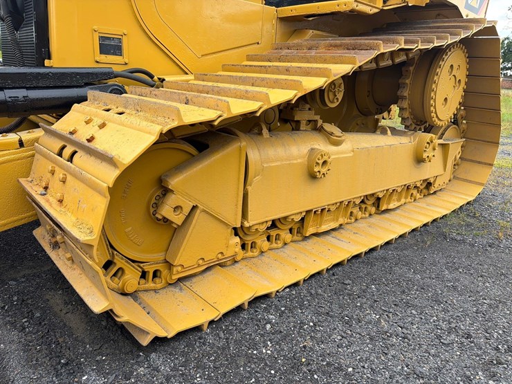 caterpillar-d6t-lgp-image-9