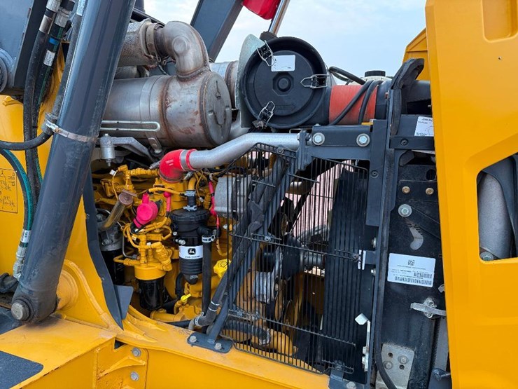 2019-deere-310sl-hl-image-46