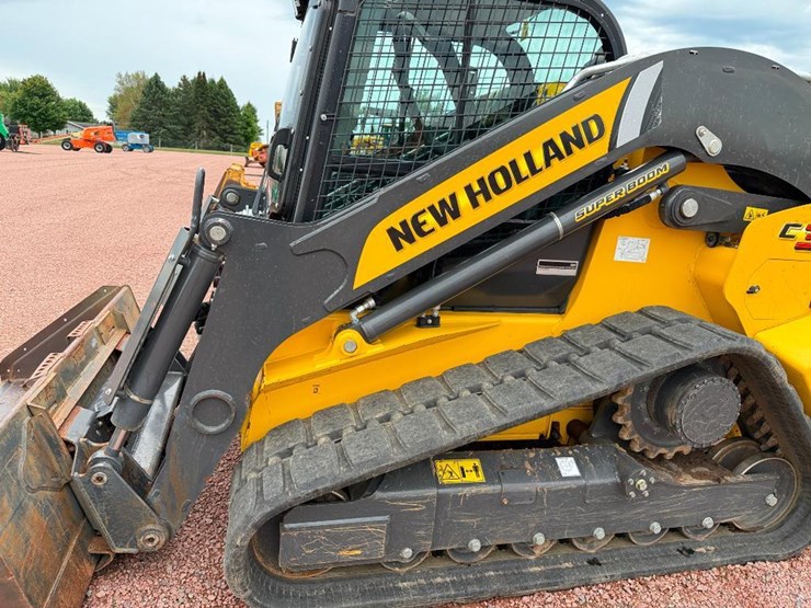 new-holland-c362-image-12