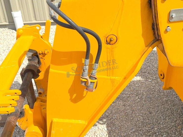 2019-jcb-540-140-image-81