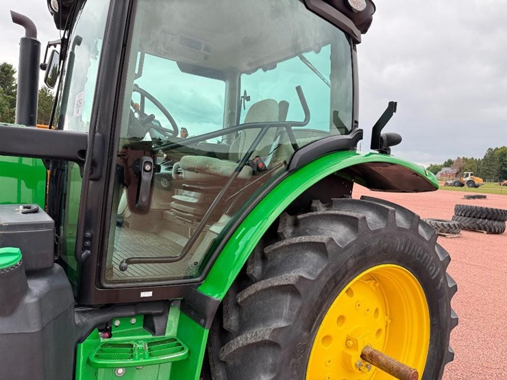 john-deere-6120r-image-14