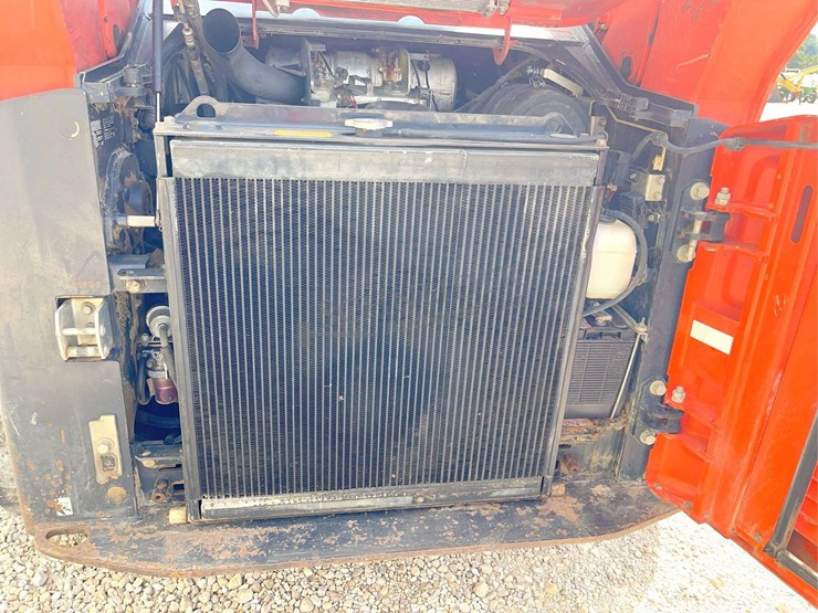 2015-kubota-svl90-image-22