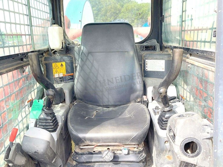 2015-kubota-svl90-image-26