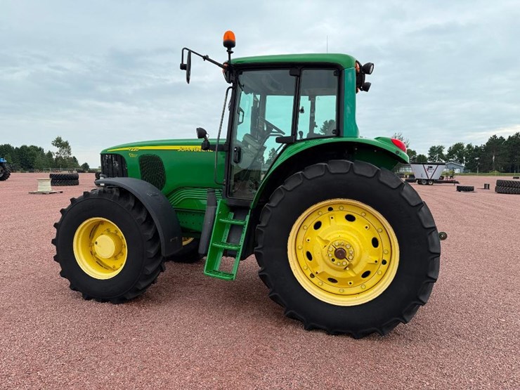 john-deere-7220-image-6