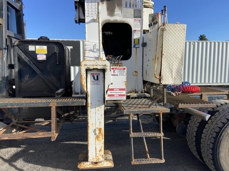 2005-peterbilt-357-image-23