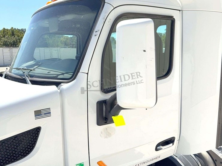 2020-peterbilt-579-image-48