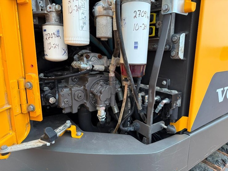 volvo-ecr145el-image-52