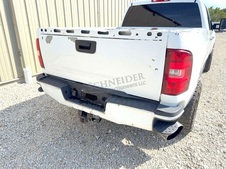 2011-chevrolet-2500hd-image-29