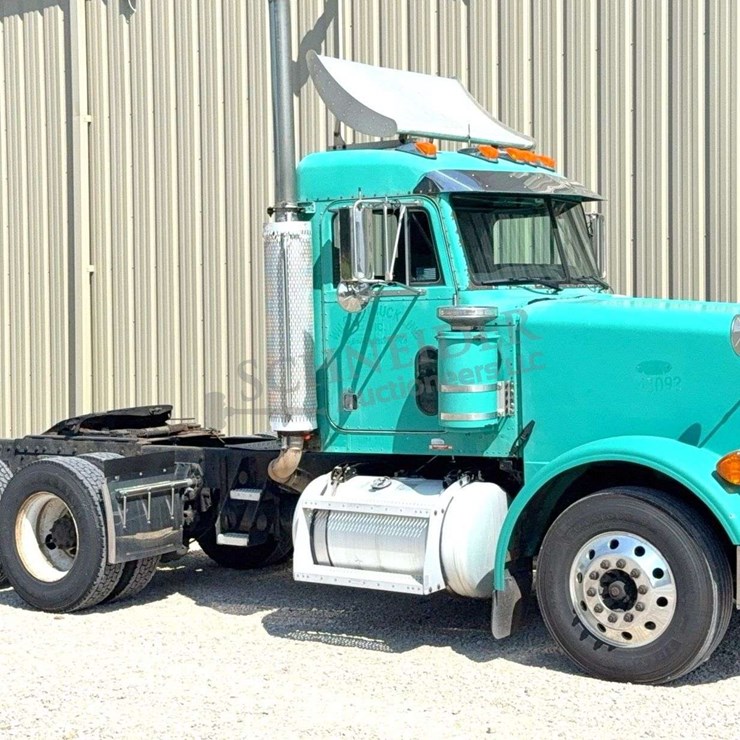 2003 PETERBILT 378