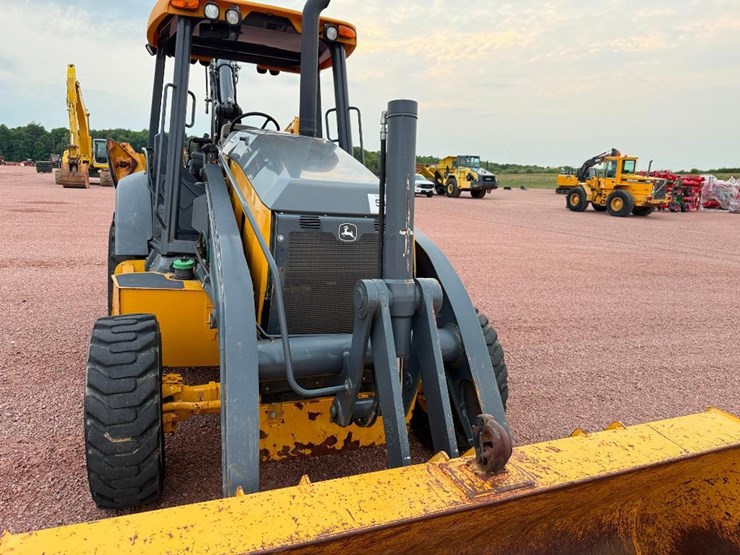 2019-deere-310sl-hl-image-26