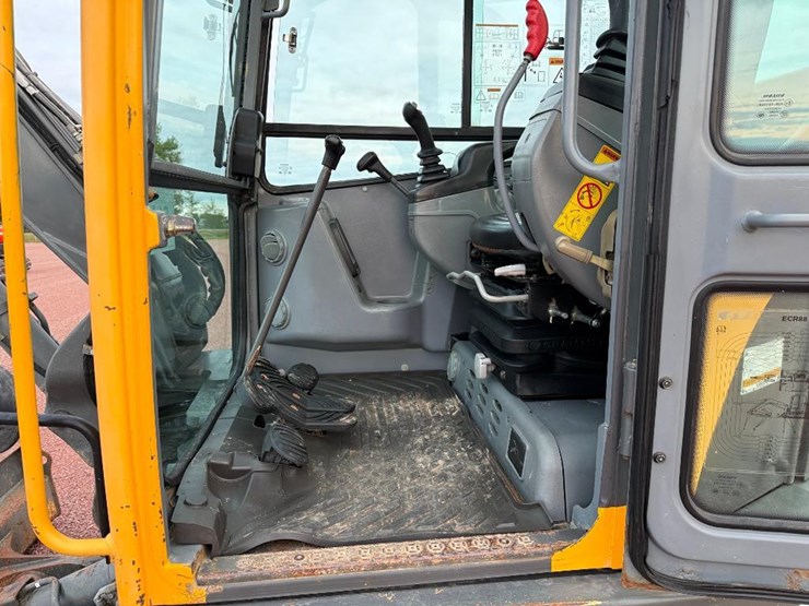 volvo-ecr88-image-49